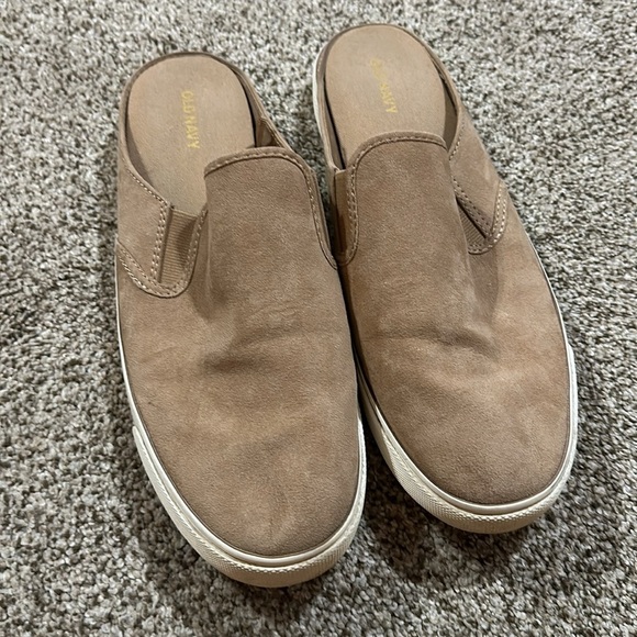 Old navy open back slip on mule sneakers - Picture 2 of 8